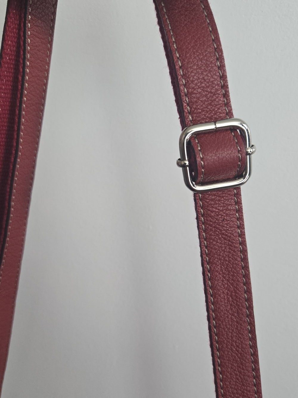 Y2K Vtg Tignanello Womens Red Pebbled Leather Crossbody Purse Handbag Med Size - Picture 5 of 16